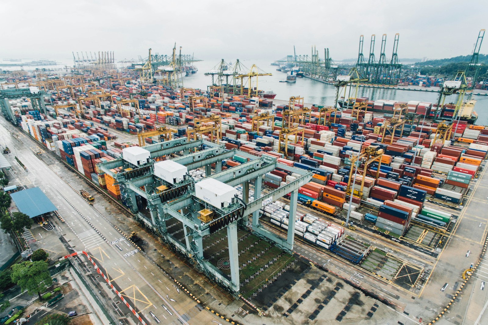 Cargo containers — cross-border freight